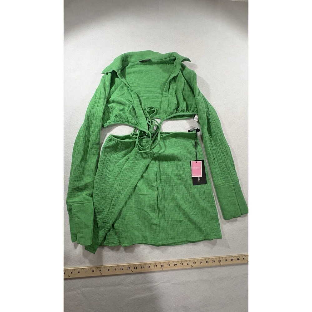 PrettyLittleThing Green Two Piece Skirt Set Crop Top Mini Skirt Size 10 NWT